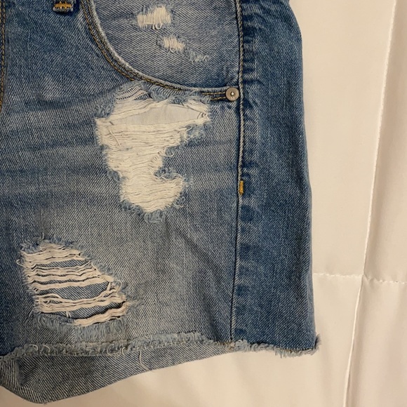*SOLD*Distressed Mid-Rise Denim Cut-Offs - Picture 3 of 11